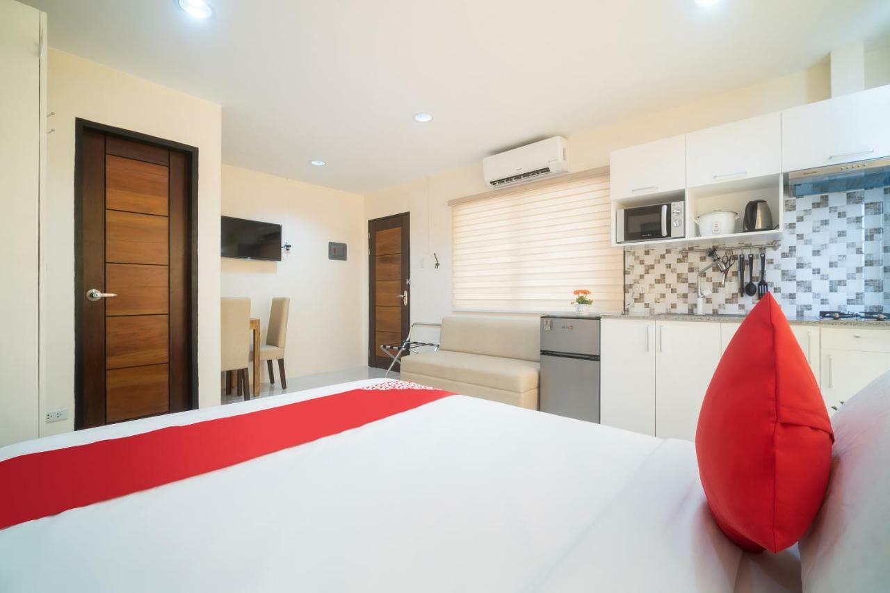 Oyo 199 Solange Apartelle Davao Exterior foto